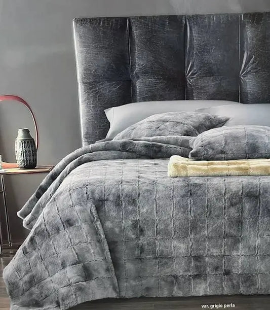 COPERTA FERRARI GRIGIA CON PELO